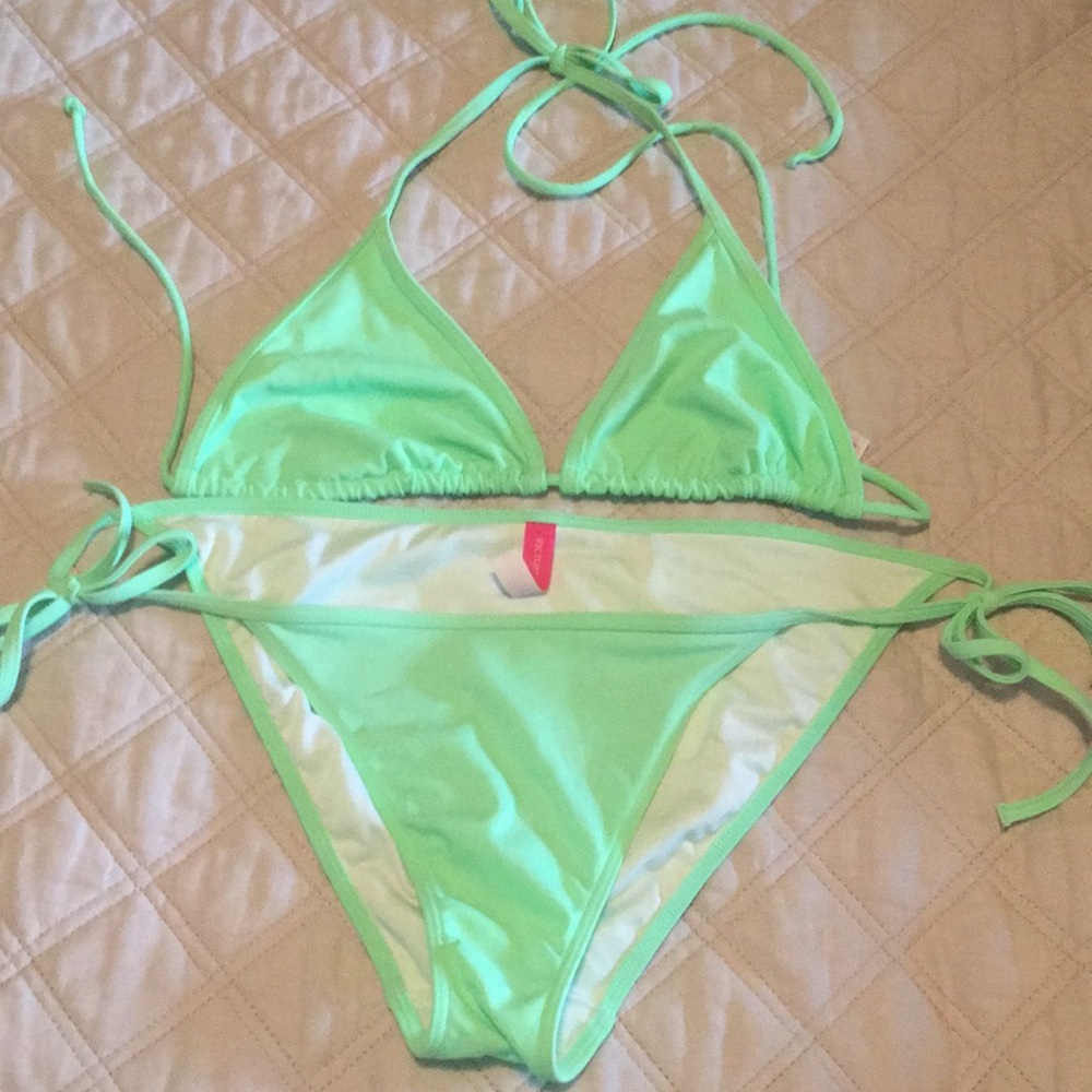 Victoria's Secret string bikini
